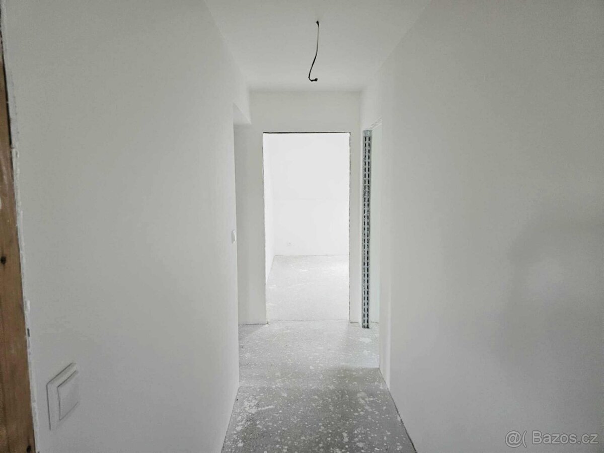 Pronájem rodinného domu 6+1, 183 m2 - 7