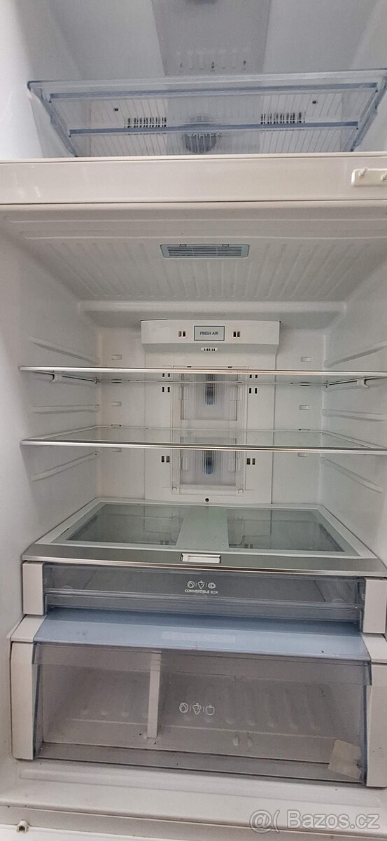 Lednice s mrazákem LG - 7