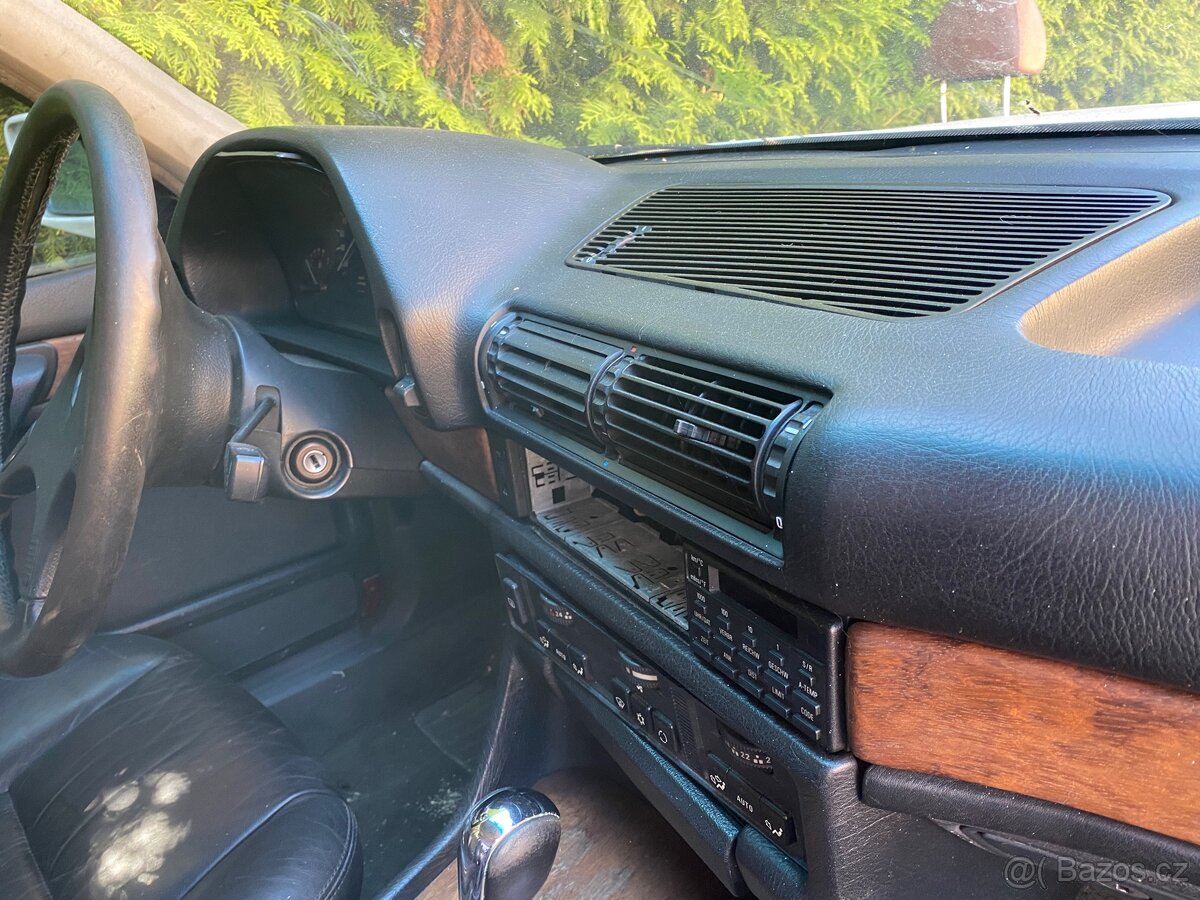 Bmw E32 interiér - 7
