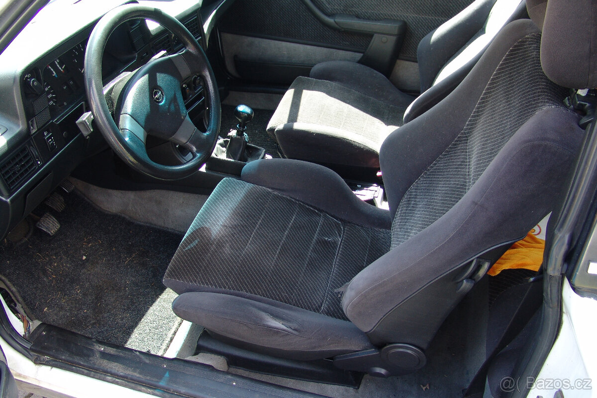 Opel Kadett 1.6 cabrio Bertone - 7