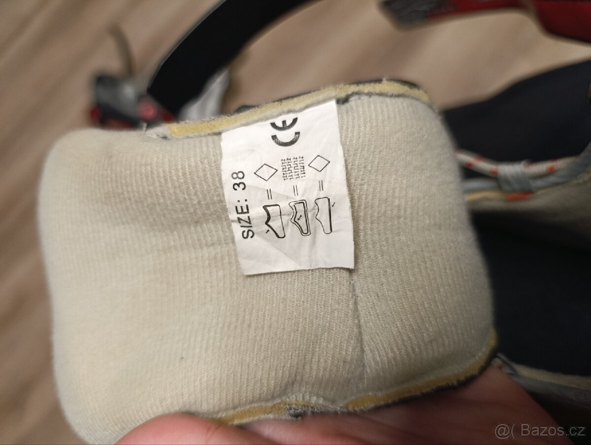 Dámské kolečkové brusle Action - 7