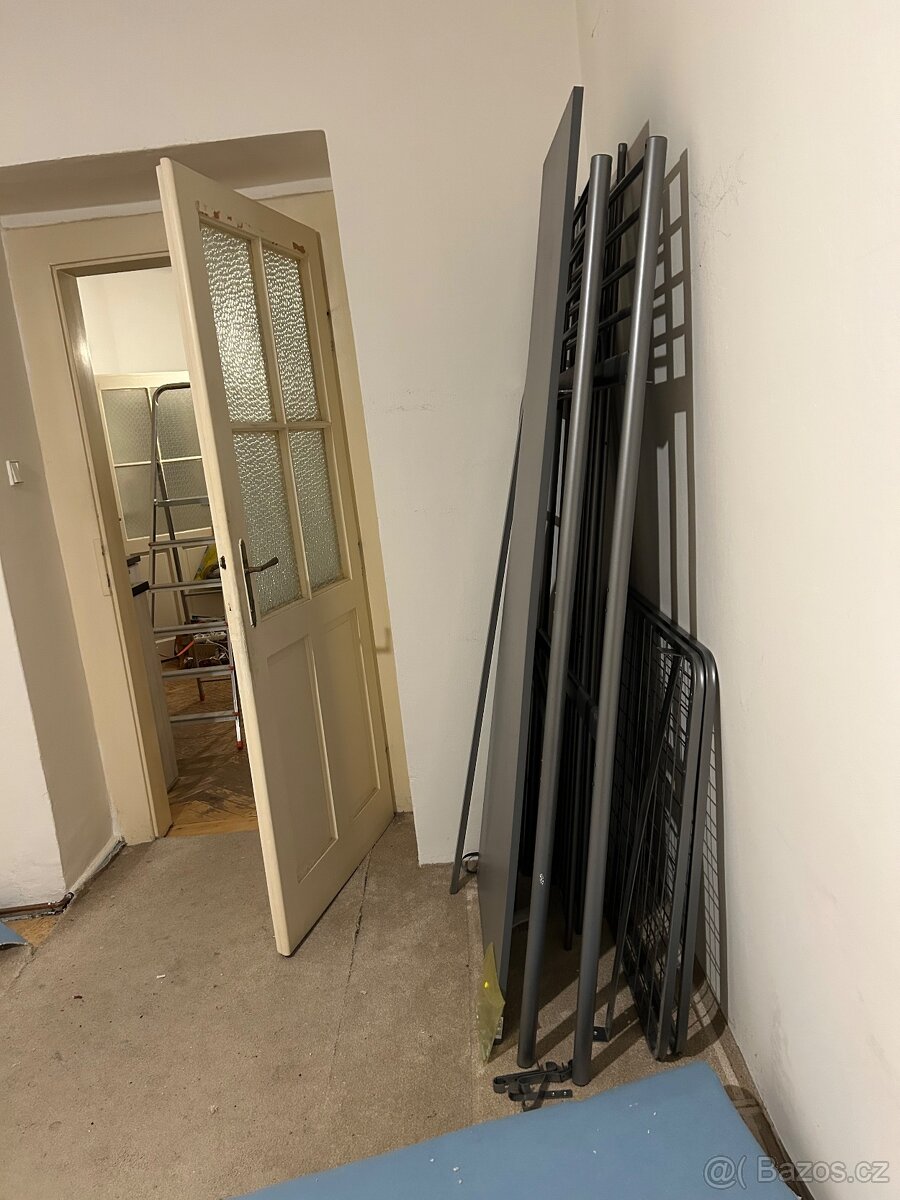 IKEA postel SVÄRTA - 7