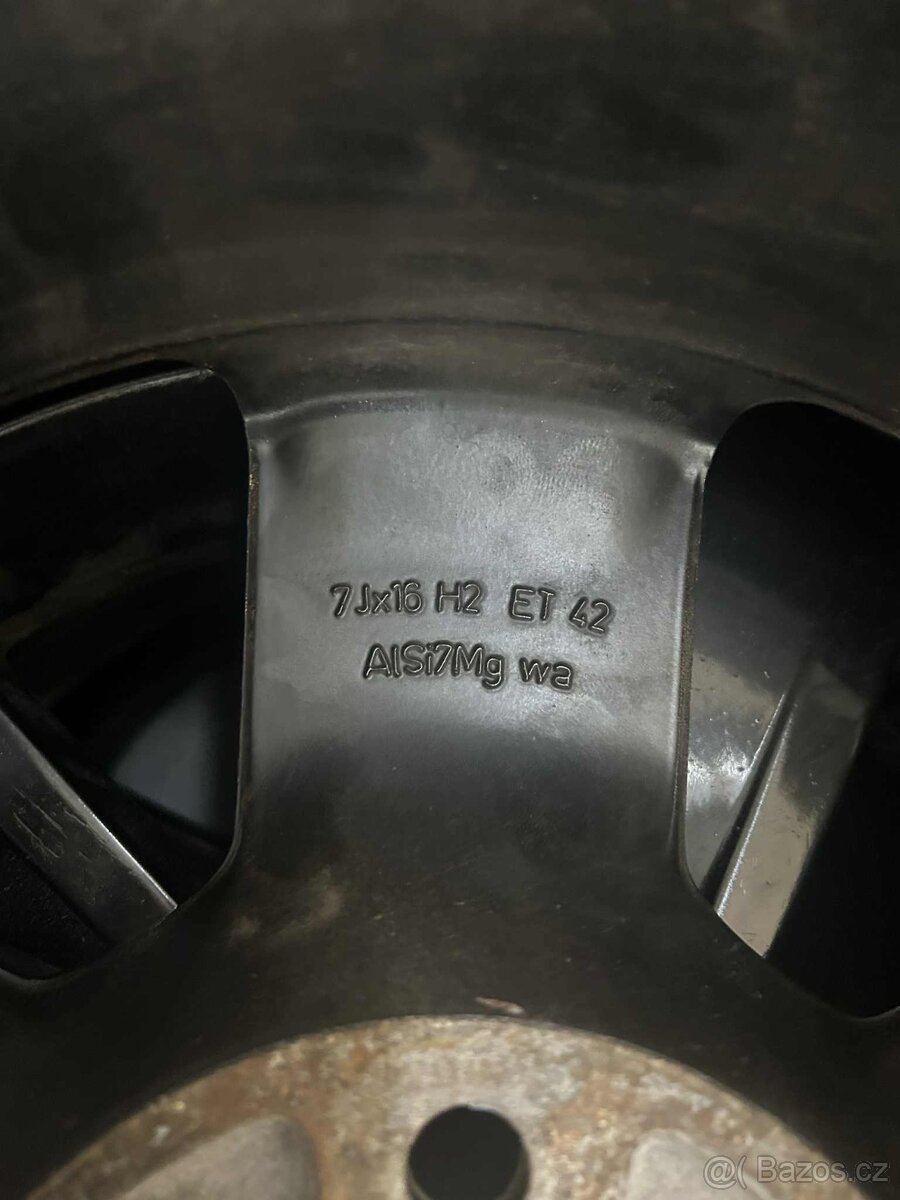 Komplety 5x112 7Jx16 ET42 205/55 R16 - 7