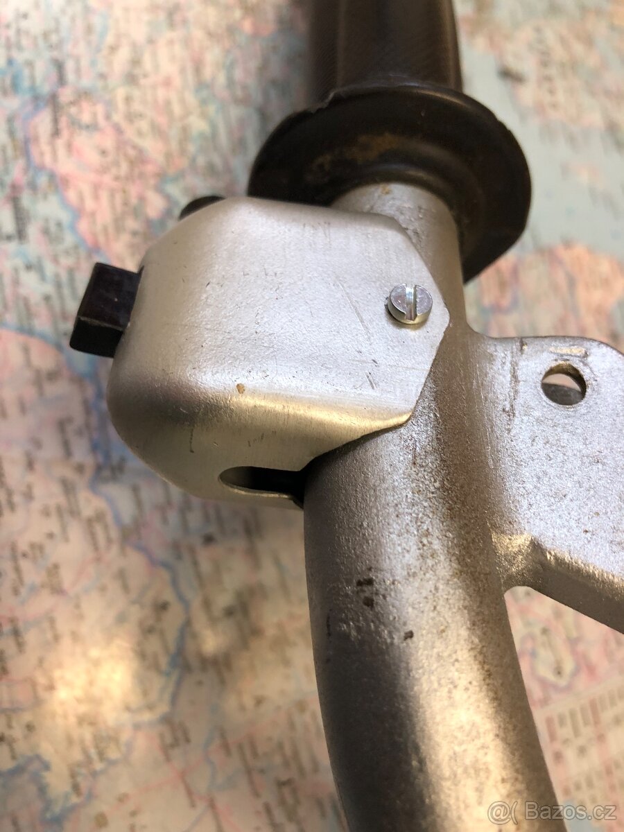 Jawa parez 550 , 555, karburace - 7