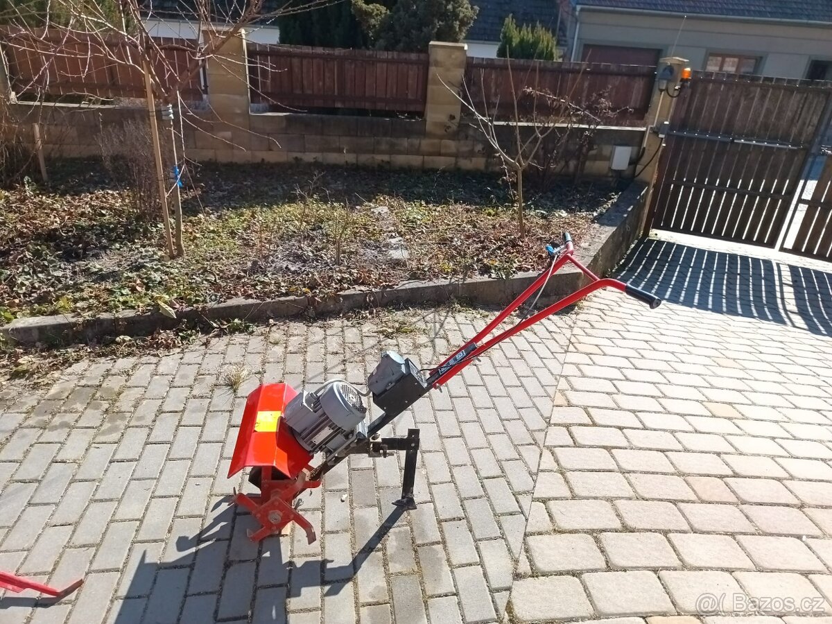 Prodám elektrický rotovator. - 7