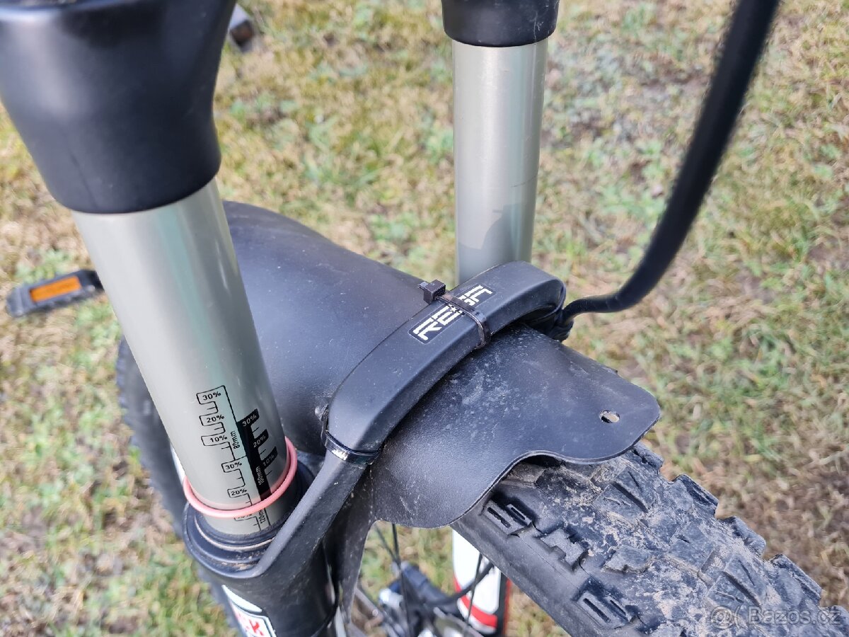 Celoodpružené kolo CUBE - 7