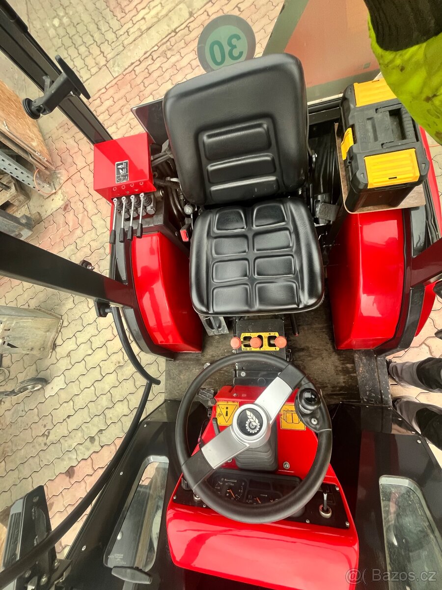 Predám Malotraktor AGT 850 - 7