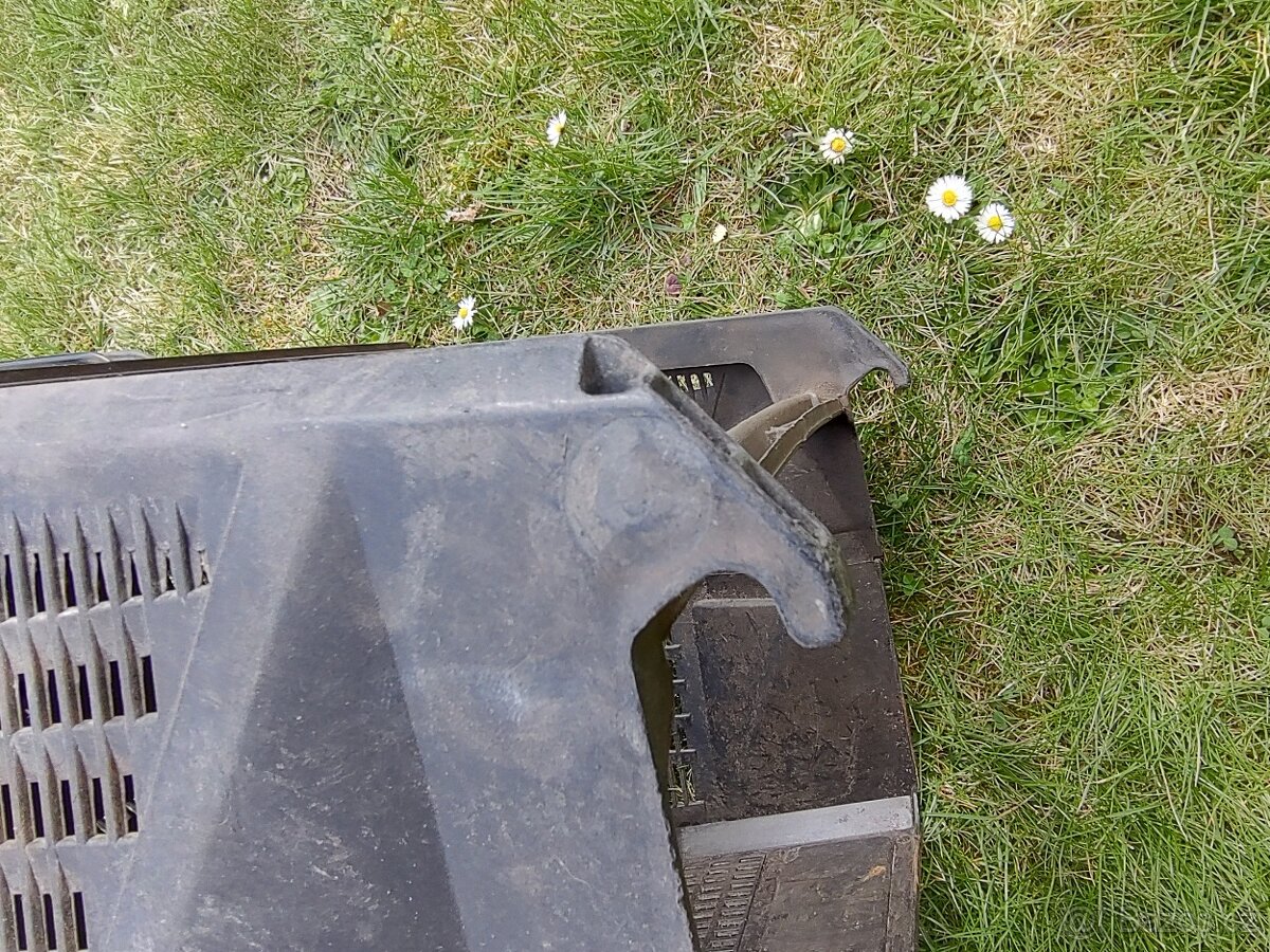 Koš k sekačce s italským šasím sekaček často z Mountfieldu - 7