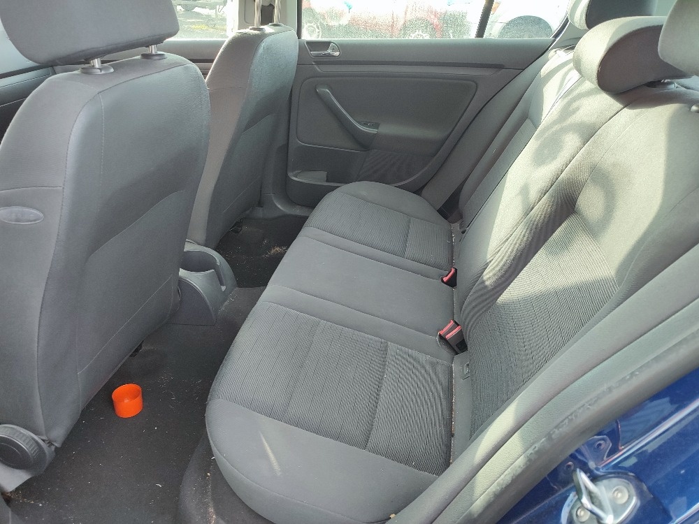 VW Golf č. 25463 - 7