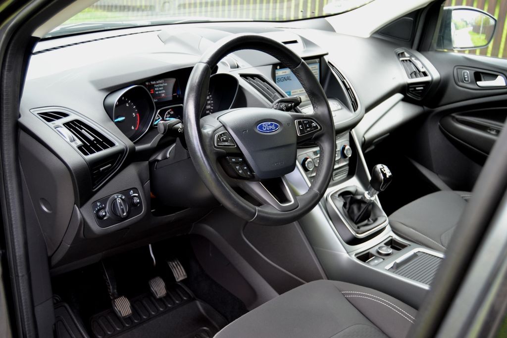 Ford Kuga 2.0 TDCi 110kW Cool&Connect 4x4 - 7