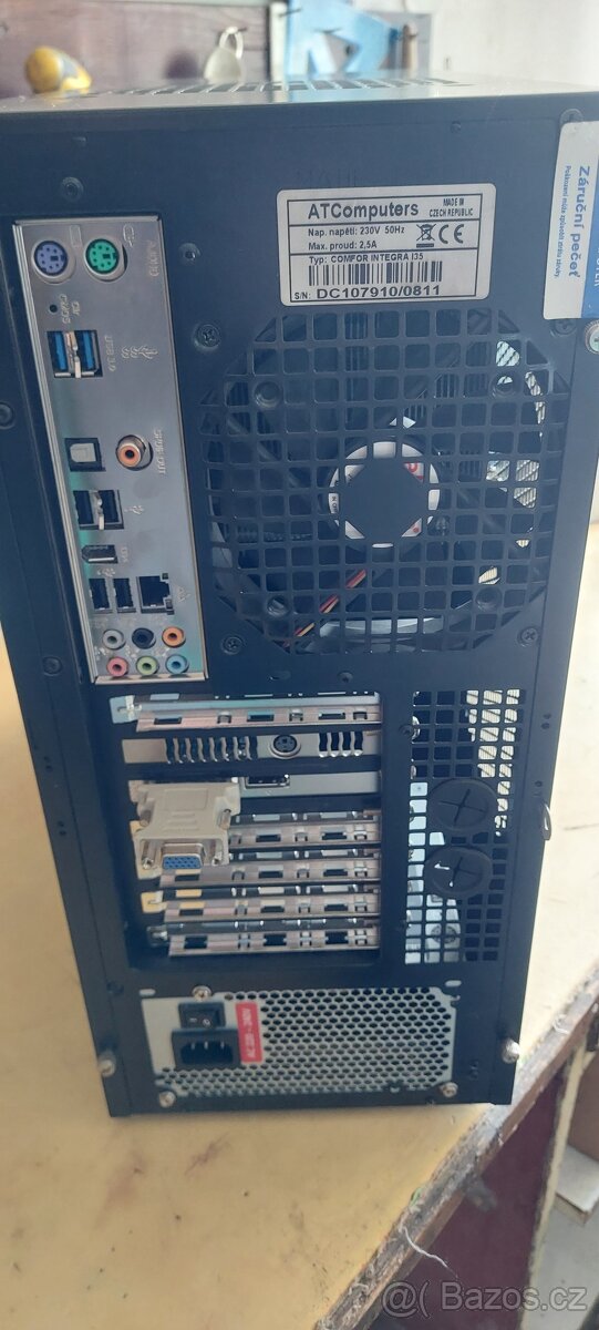Stolní počítač Akasa - 7