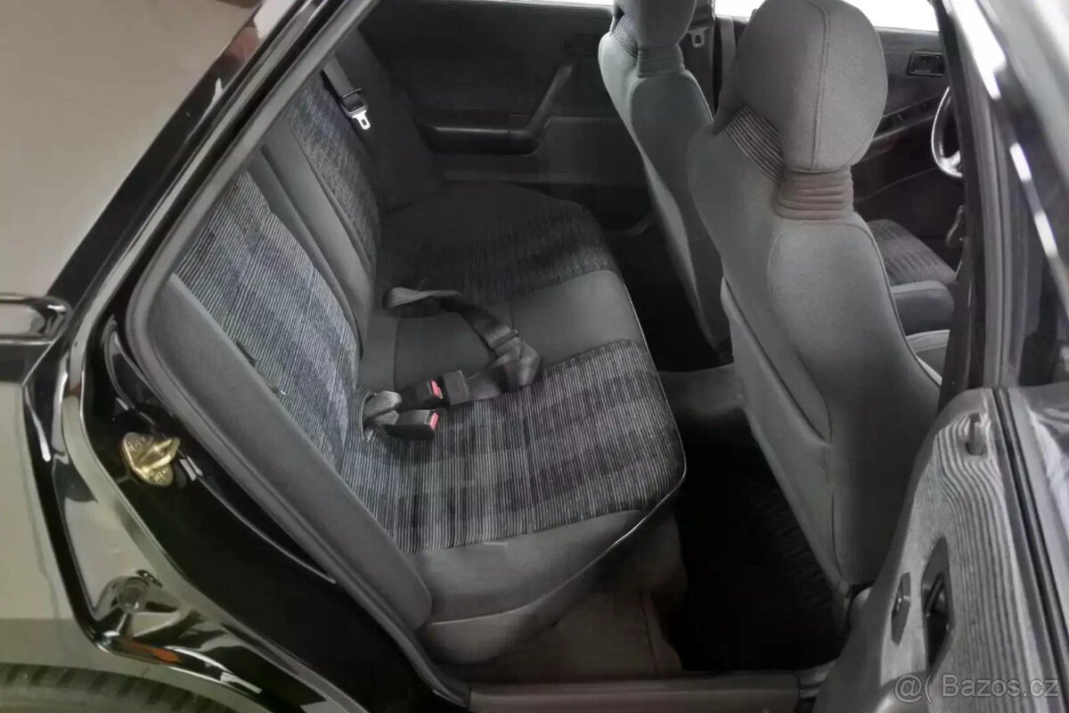 Mazda 323F BG GT - 7