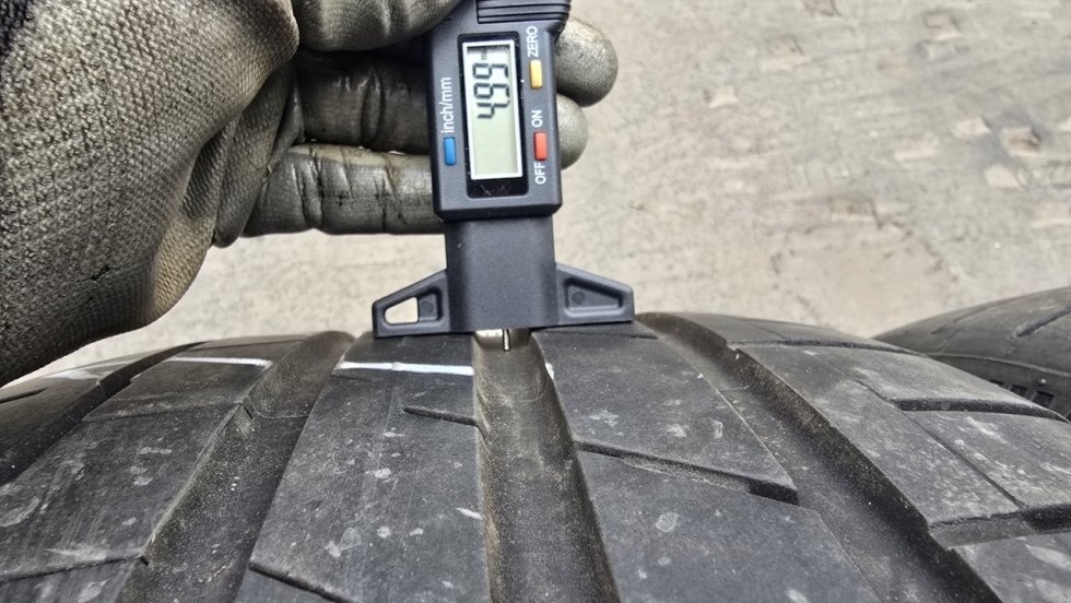 Letní pneumatiky 235/40/19 Hankook - 7