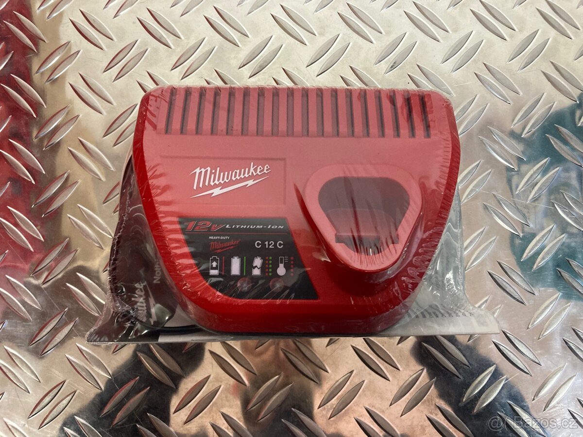Baterie a nabíječky Milwaukee - 7