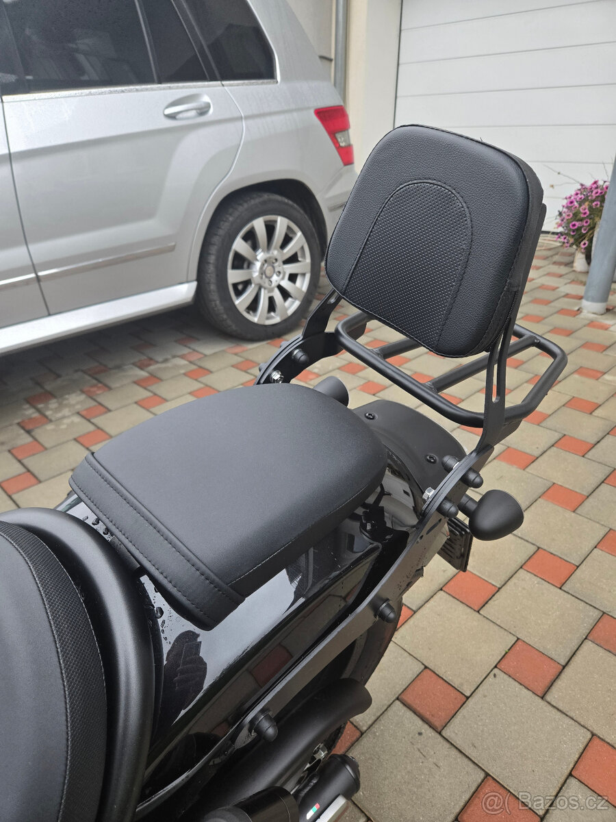 Prodám nově zajetou Hondu Rebel 1100, mraky doplňků - 7