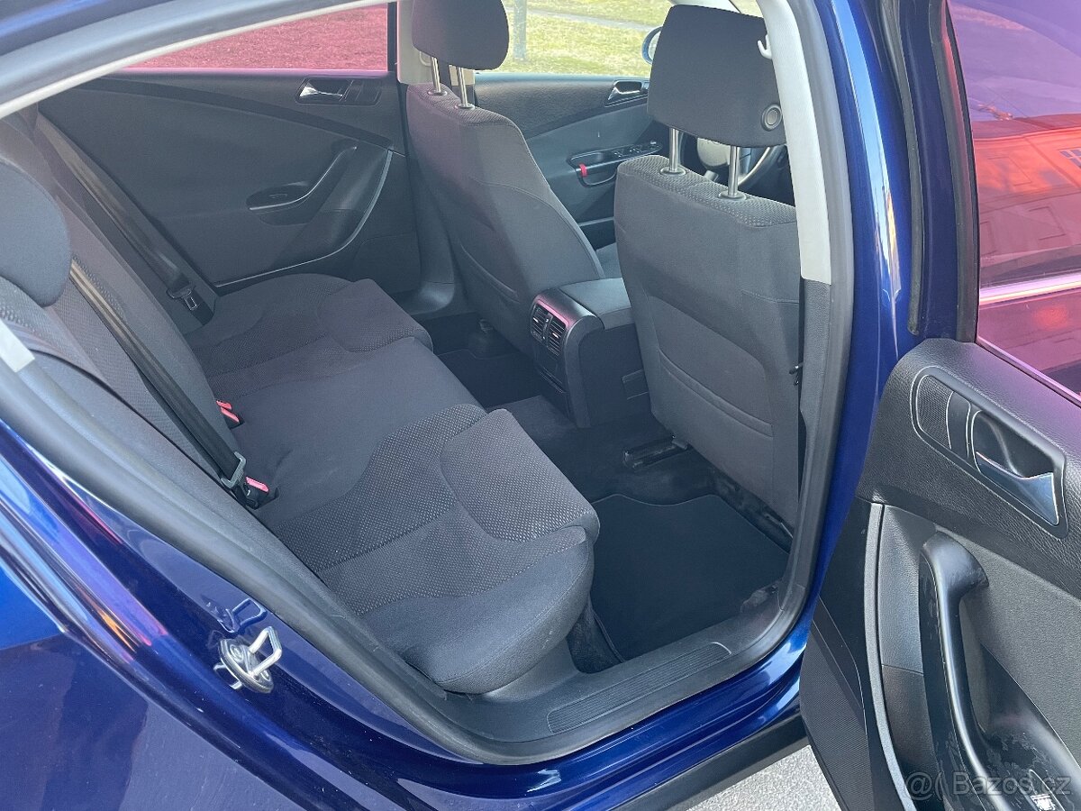 Volkswagen PassatB6 sedan 2.0 TDI - 7
