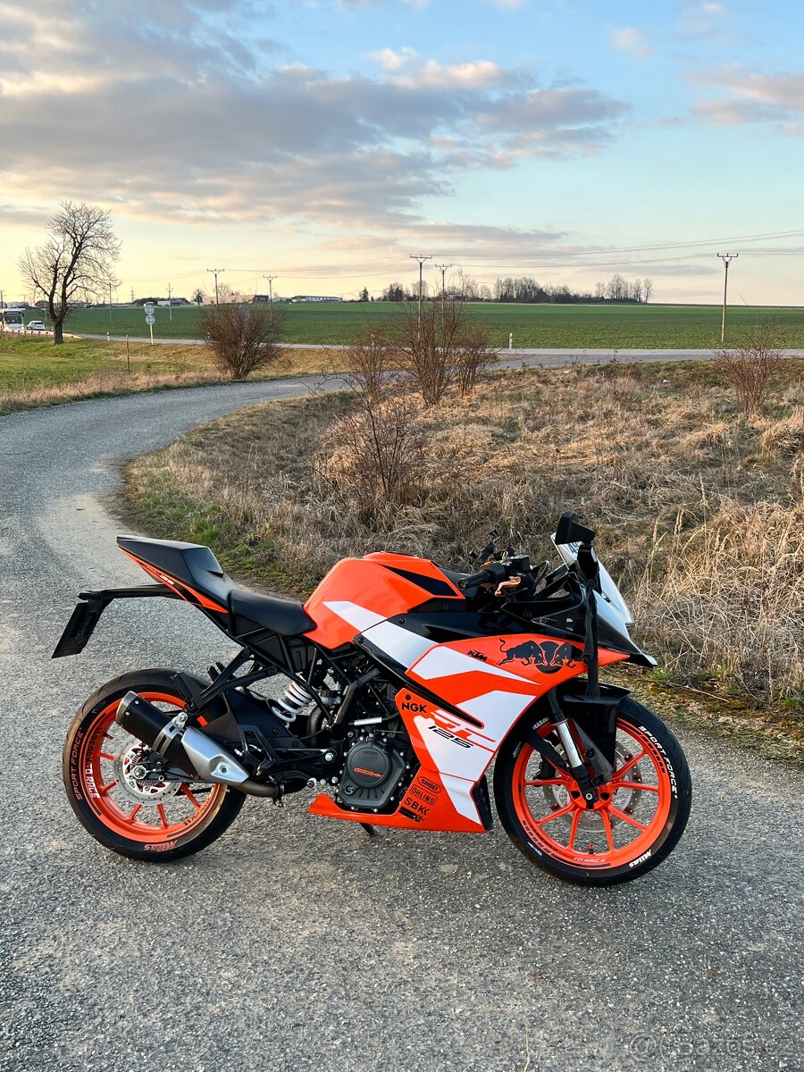 KTM RC 125 - 7