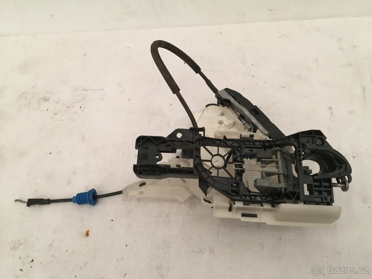 VW PASSAT CC 2008-2016 -PRAVÝ PŘEDNÍ, LEVÝ ZADNÍ ZÁMEK DVEŘÍ - 7