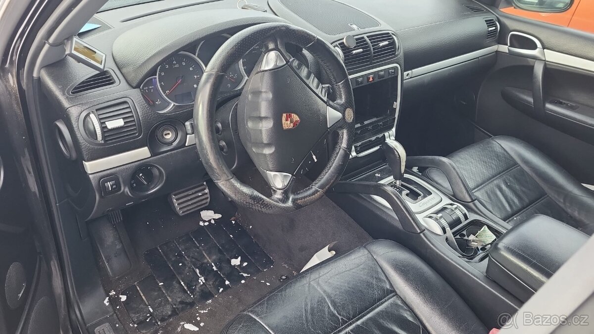 Prodám N.D. z vozu Porsche Cayenne. - 7