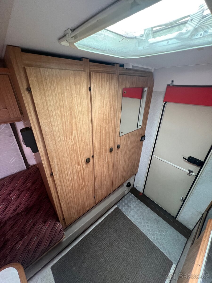 Obytná nástavba na pick-up - 7