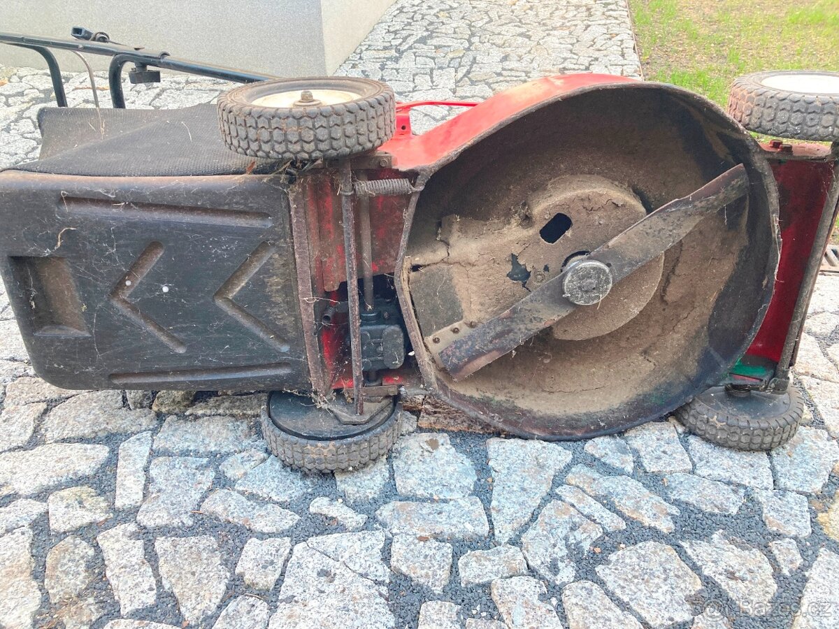 Sekačka Briggs Stratton - benzínová - 7