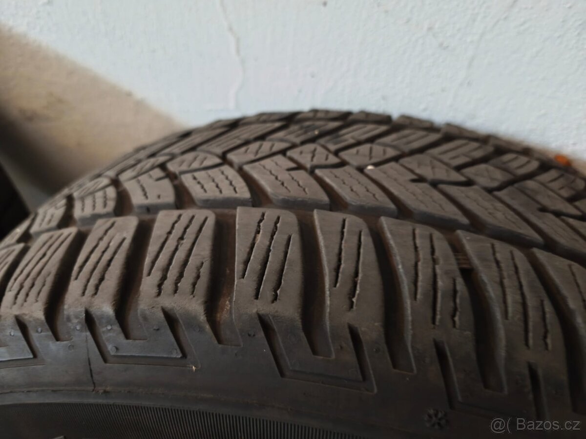 Zimní Škoda Superb 215/60 R16 - 7