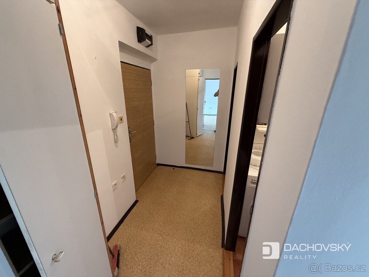 Pronájem bytu 1+1 44 m² - 7