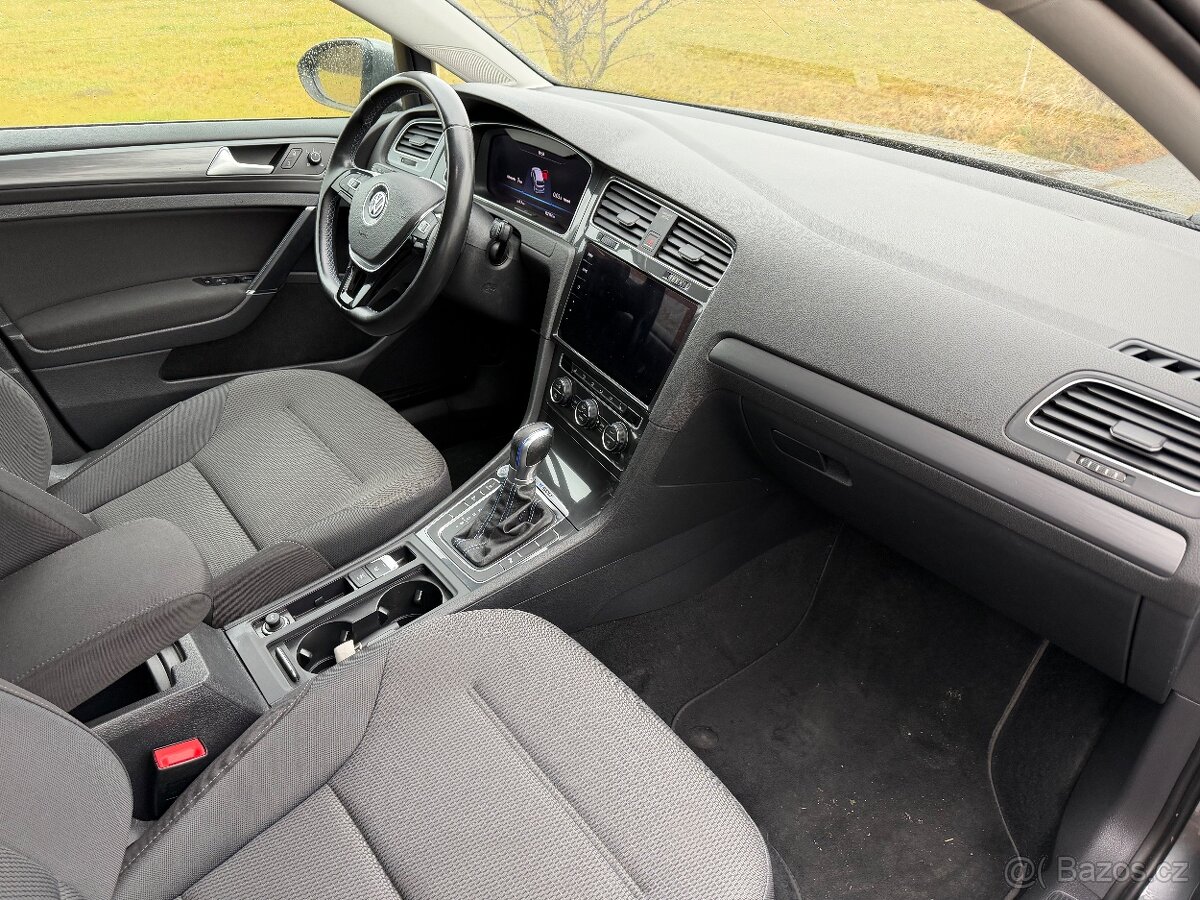 Volswagen e-Golf 100kW FCL/TČ/VIRTUAL/KESSY/DPH - 7