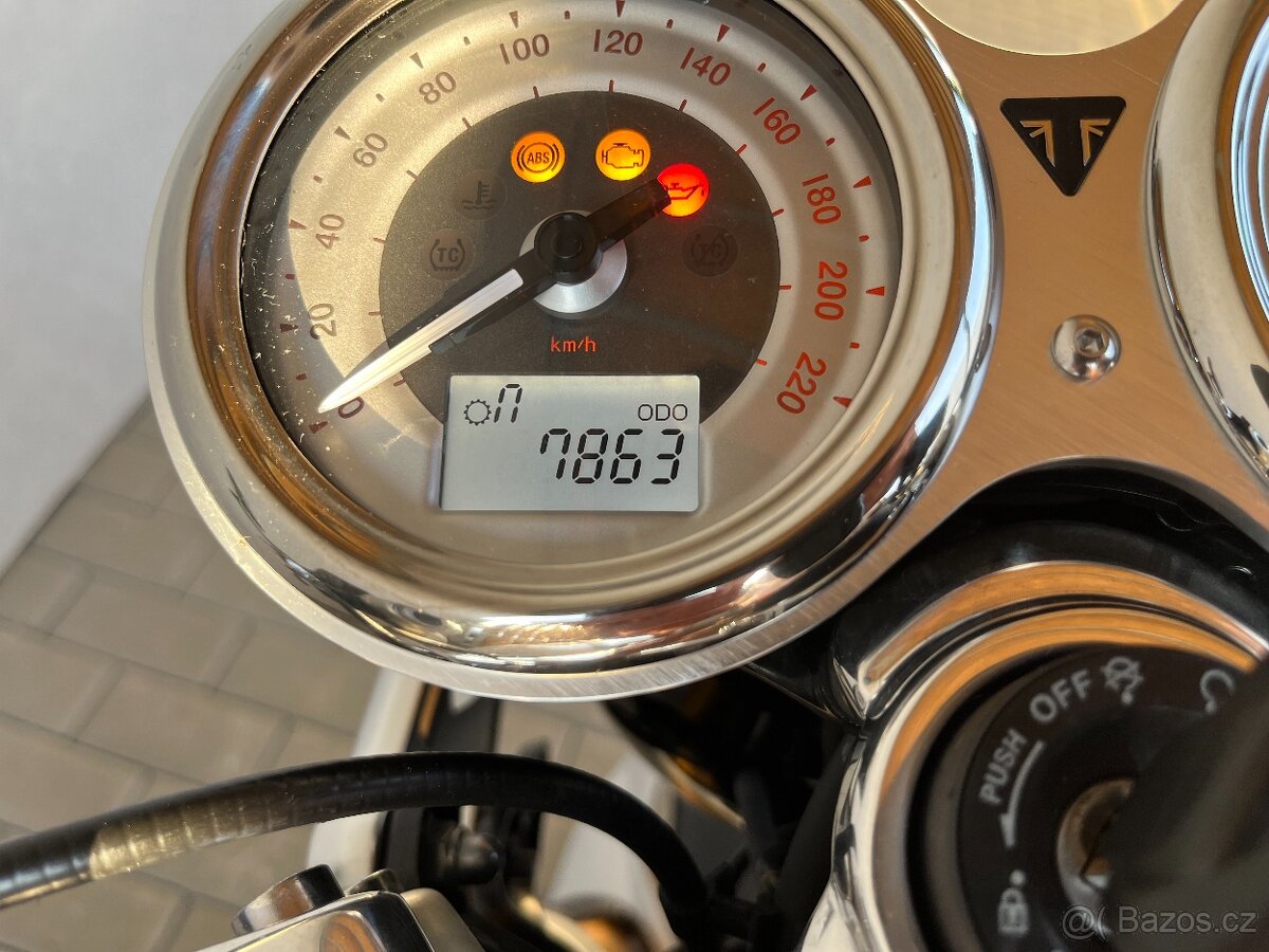 Triumph Thruxton 1200 R - 7