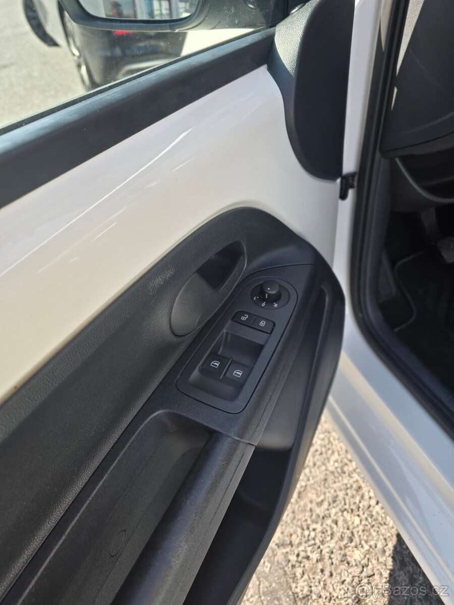 VW UP, r.v. 2015 - 7