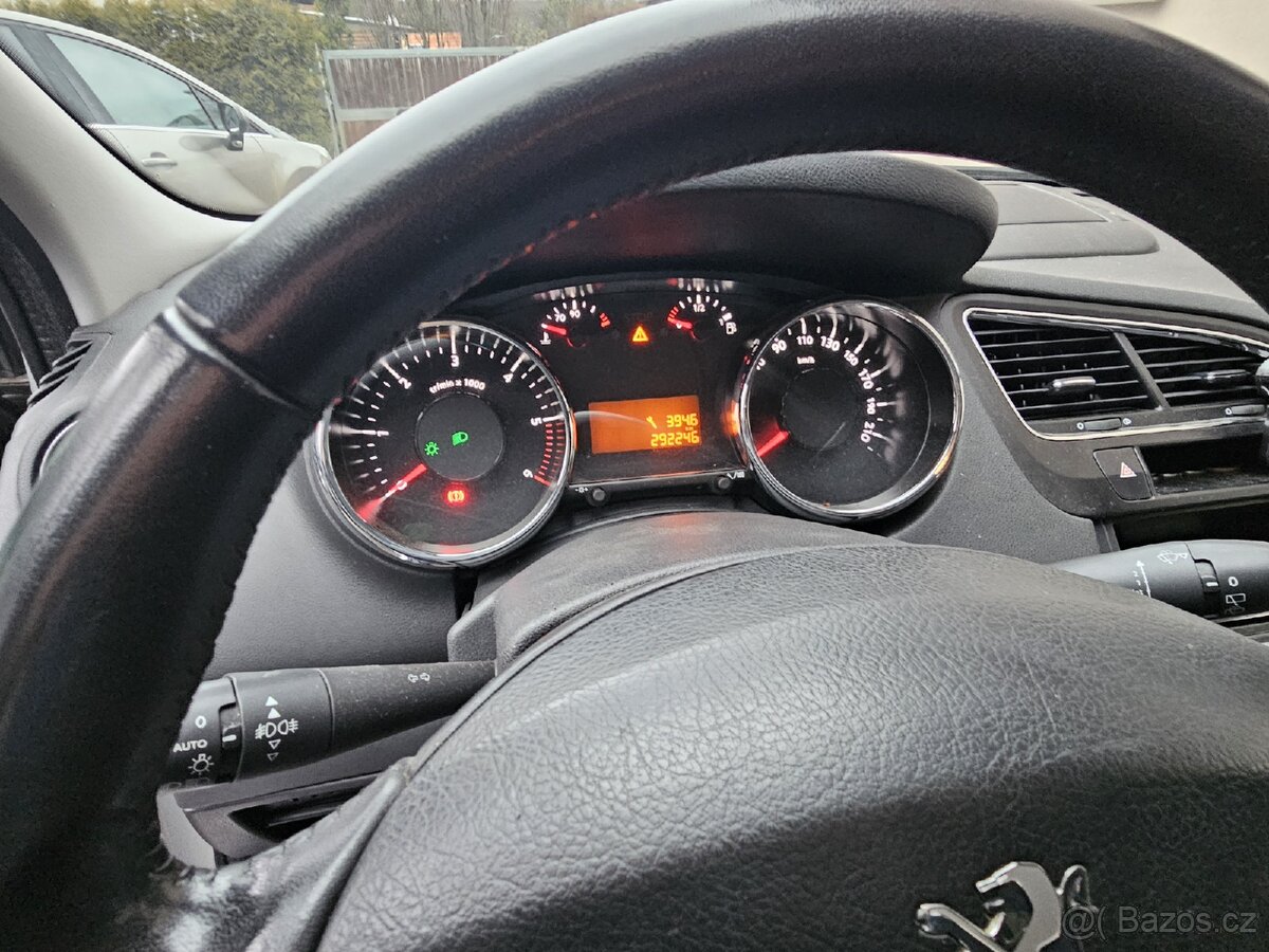 Peugeot 5008 1.6 hdi - 7