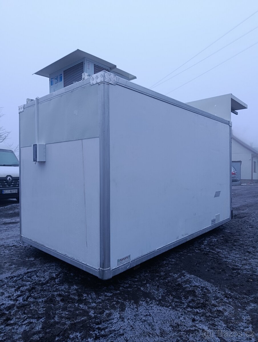 CHLADICÍ BOX NA ZVĚŘ - 7