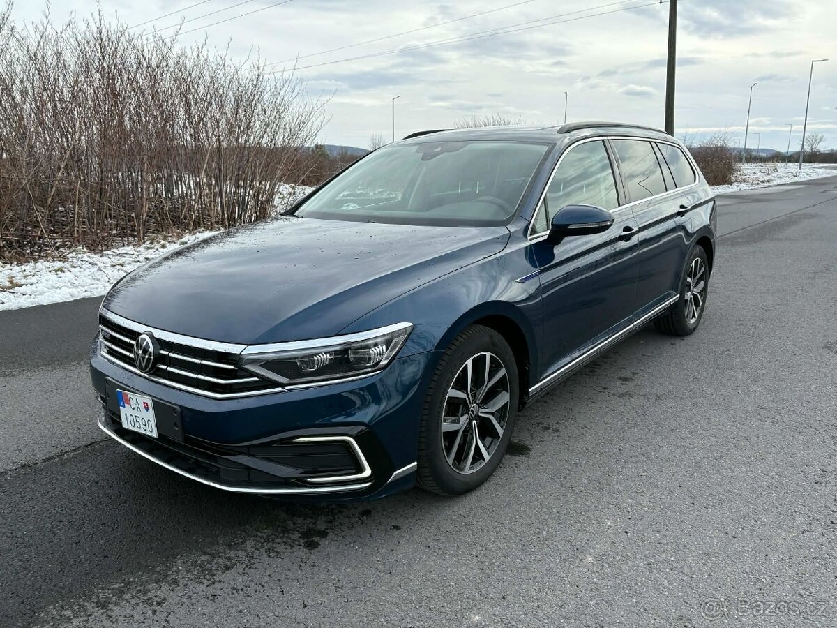 VW Passat Kombi GTE 1.4 TSI 160kw MATRIX - 7