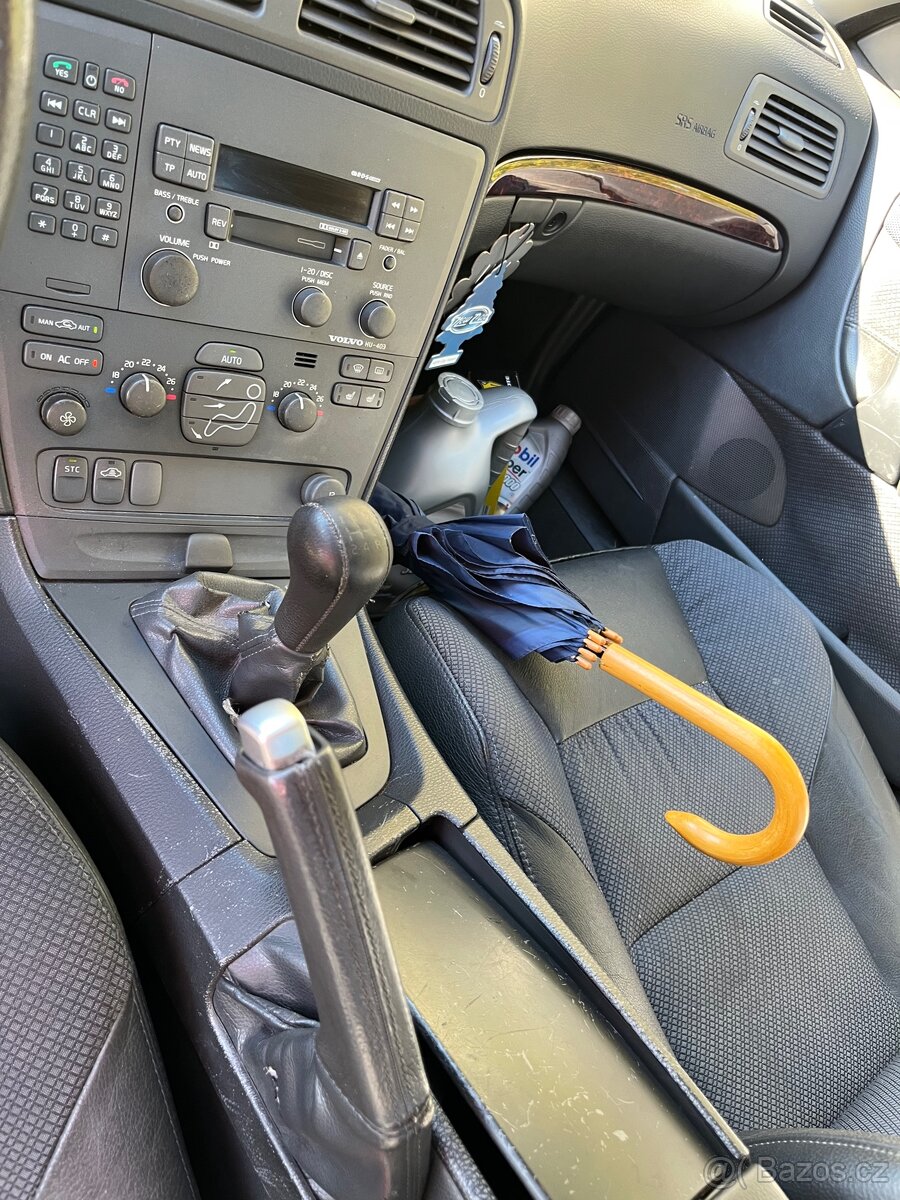 Volvo S60 2.4t - 7
