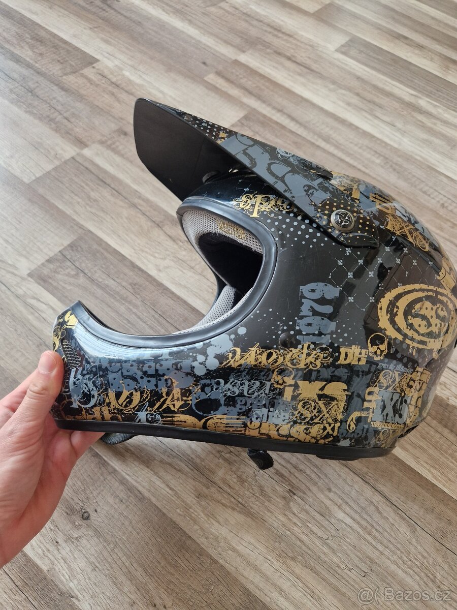 Integrální přilba na kolo IXS - 7