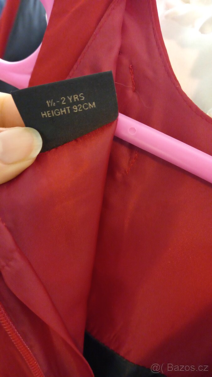 Krásné červené šatičky Next vel. 92 - 7