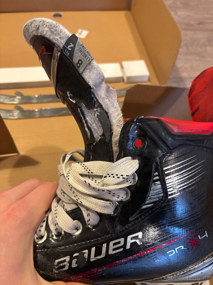 Hokejové brusle Bauer Vapor X4, velikost 8, fit 2 - 7