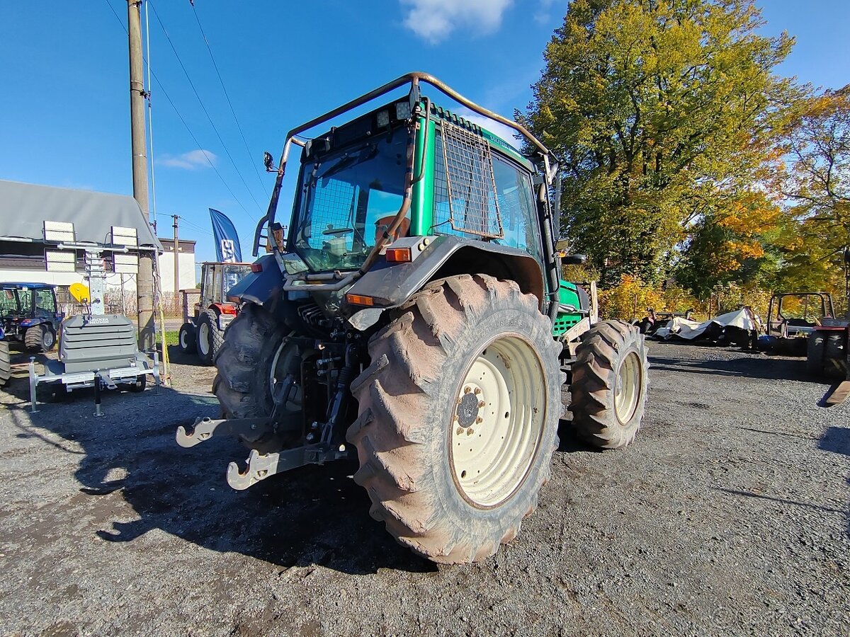 VALTRA 6850 lesní kolový traktor - 7