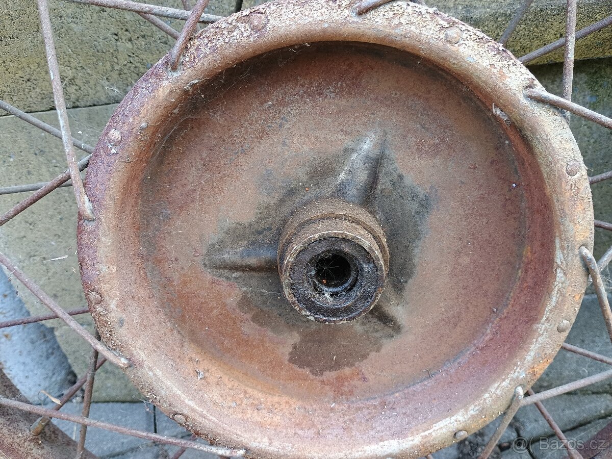 Kola Jawa 500 OHC 01, 00 šnek - 7