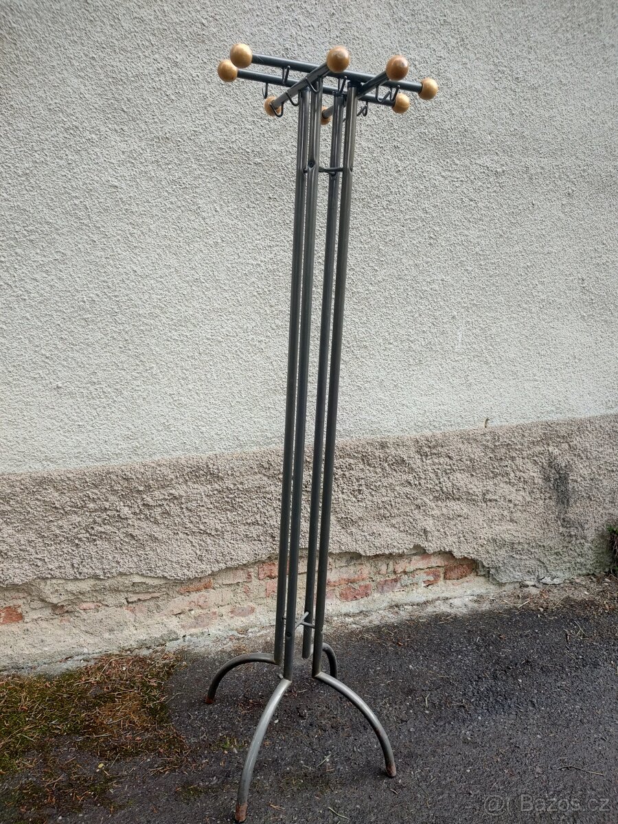 VĚŠÁK KOVOVÝ VELKÝ - PC 3000,- - 7