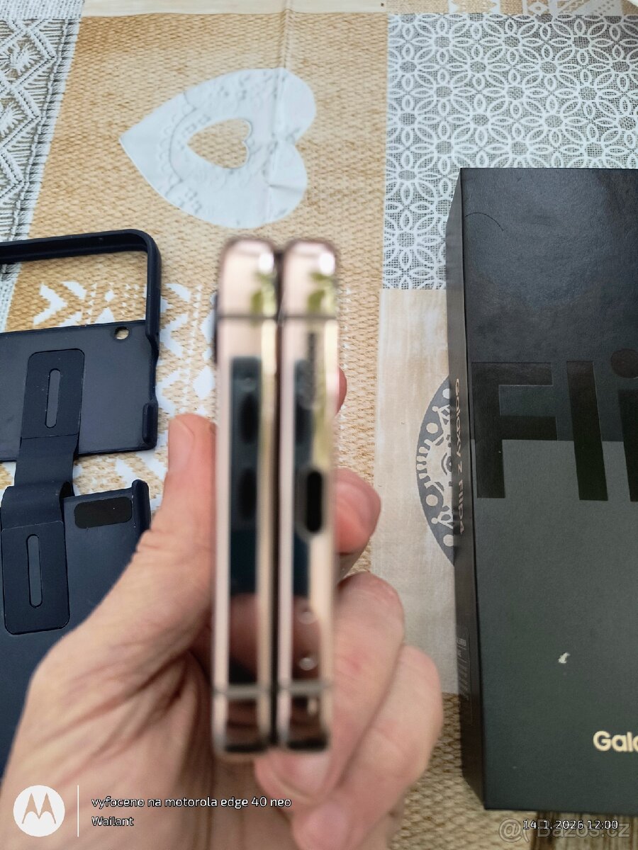 Samsung Galaxy z flip 4 - 7