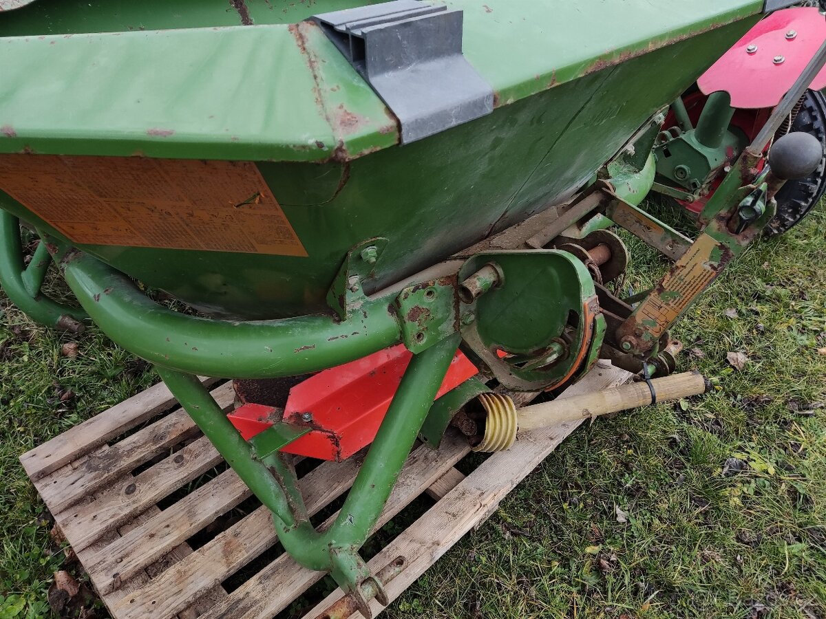 Rozmetadlo průmyslových Hnojiv Amazone - 7