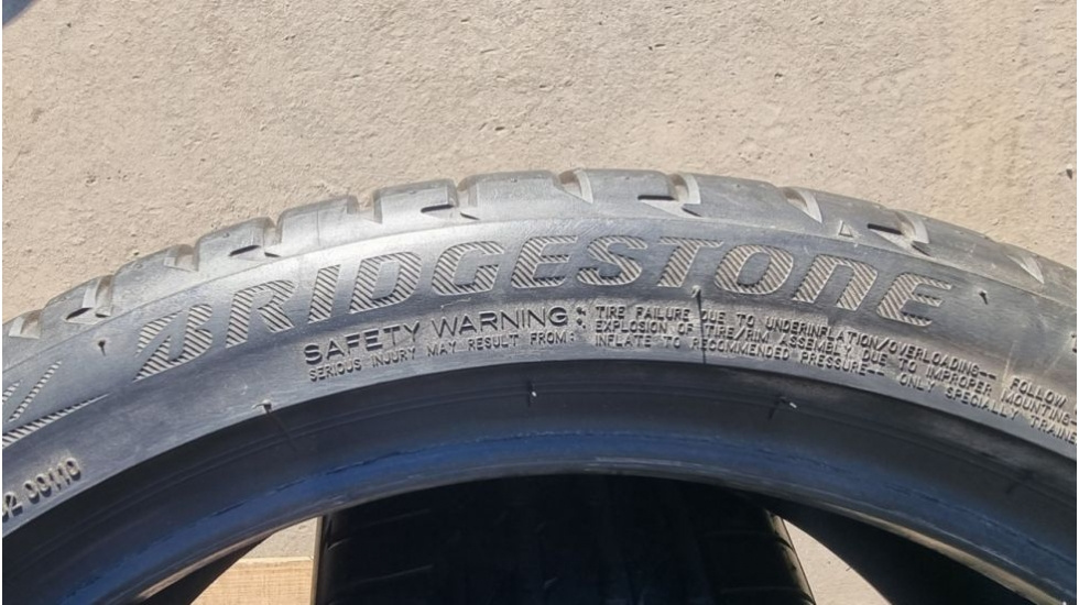 Letní pneu 235/40/19 Bridgestone - 7