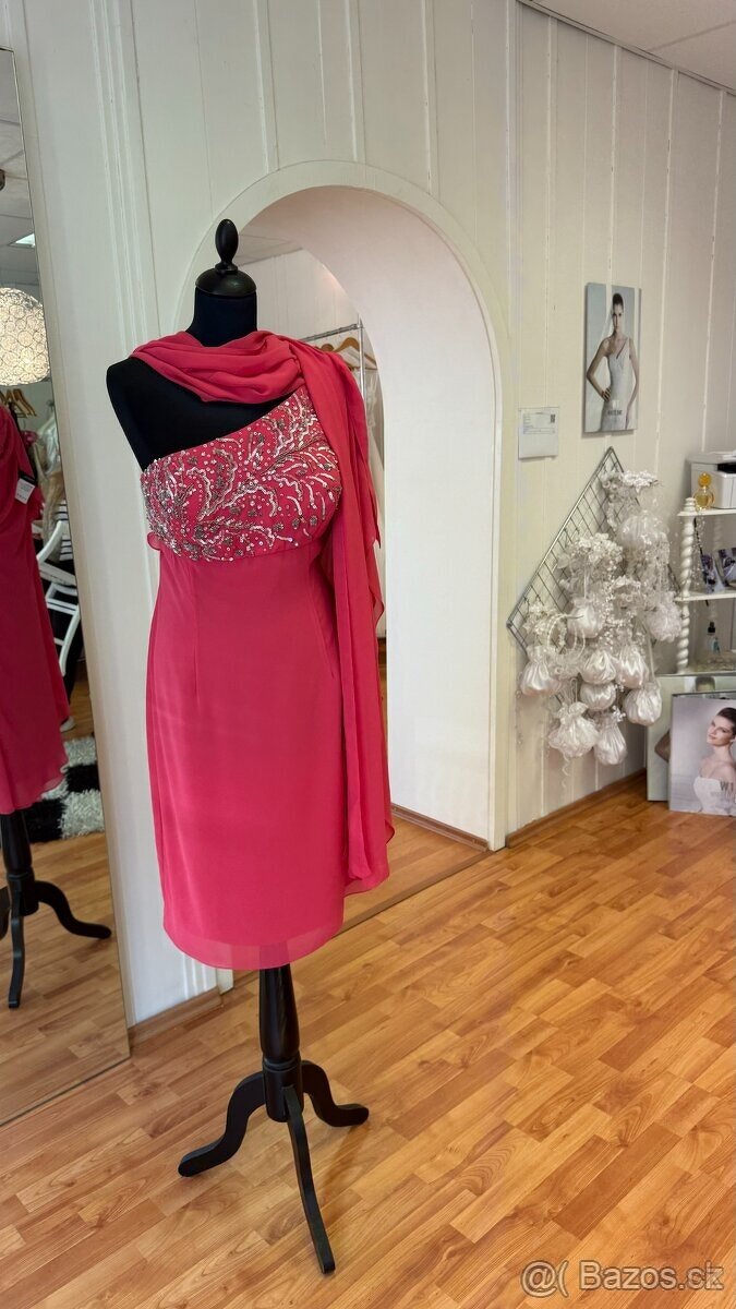 LIKVIDACE SVATEBNÍHO SALONU – Svatební šaty & doplňky. - 7