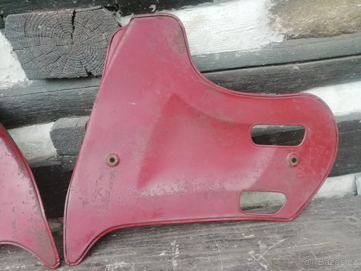 Kryty motoru kyvačka, panelka s jednim držákem. - 7