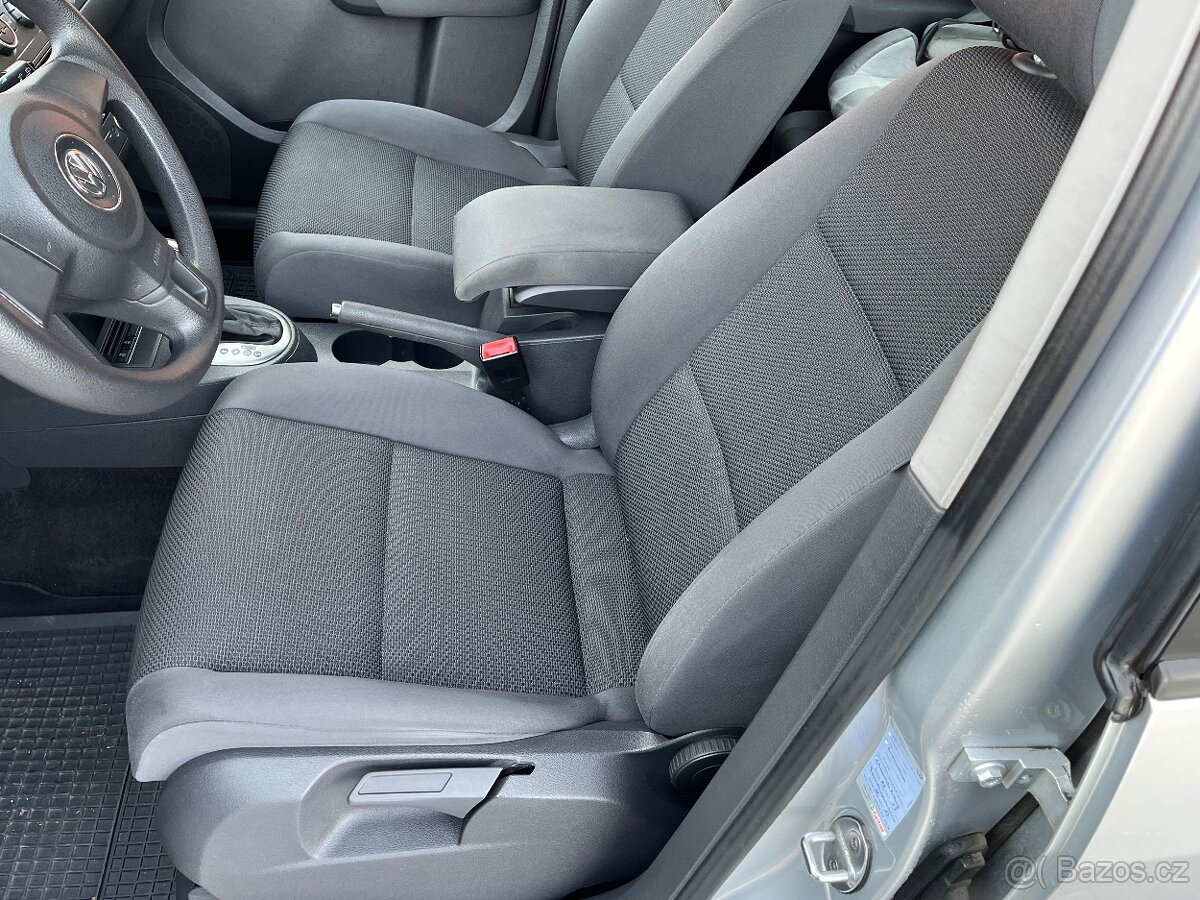 VW Touran 1.6 TDi DSG Serviska - 7