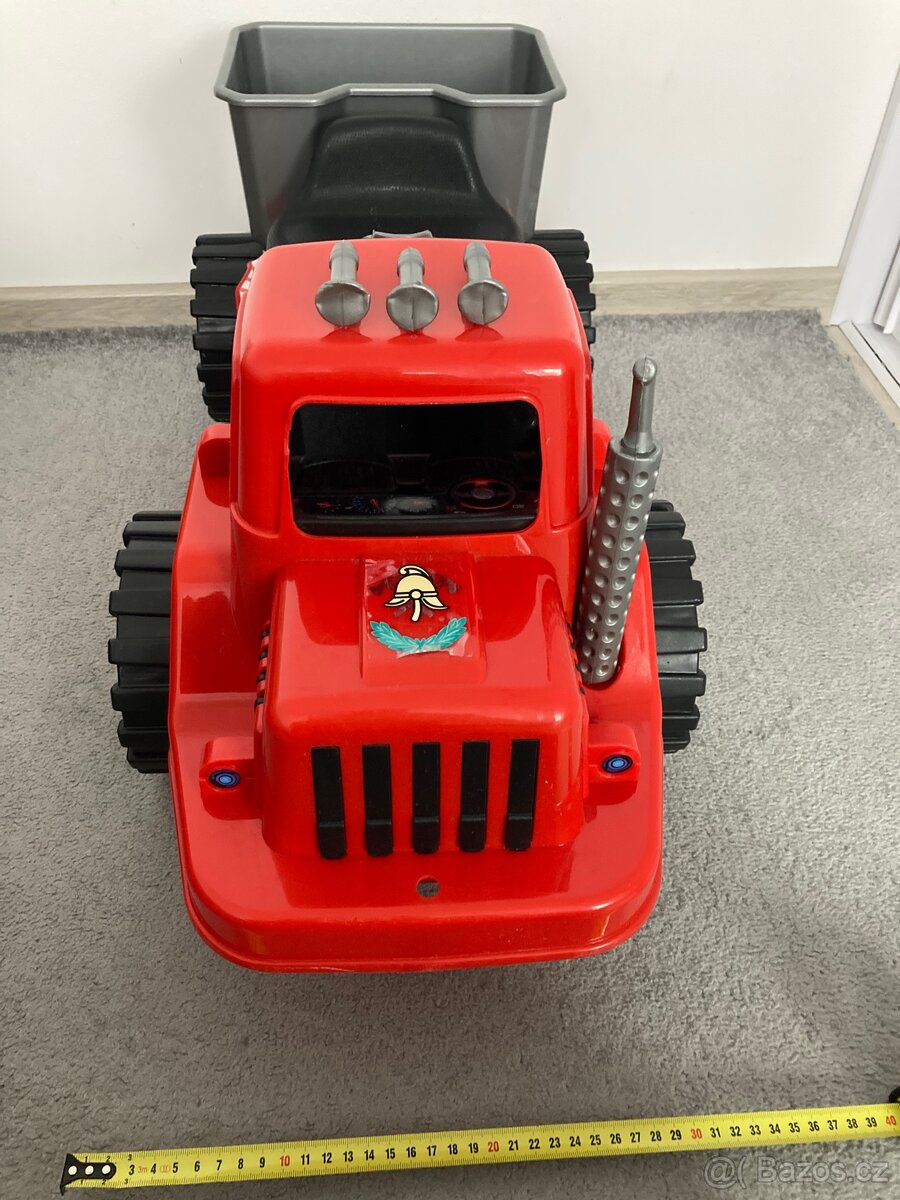 Dětské odrážedlo BAYO hasičské auto s korbou - 7