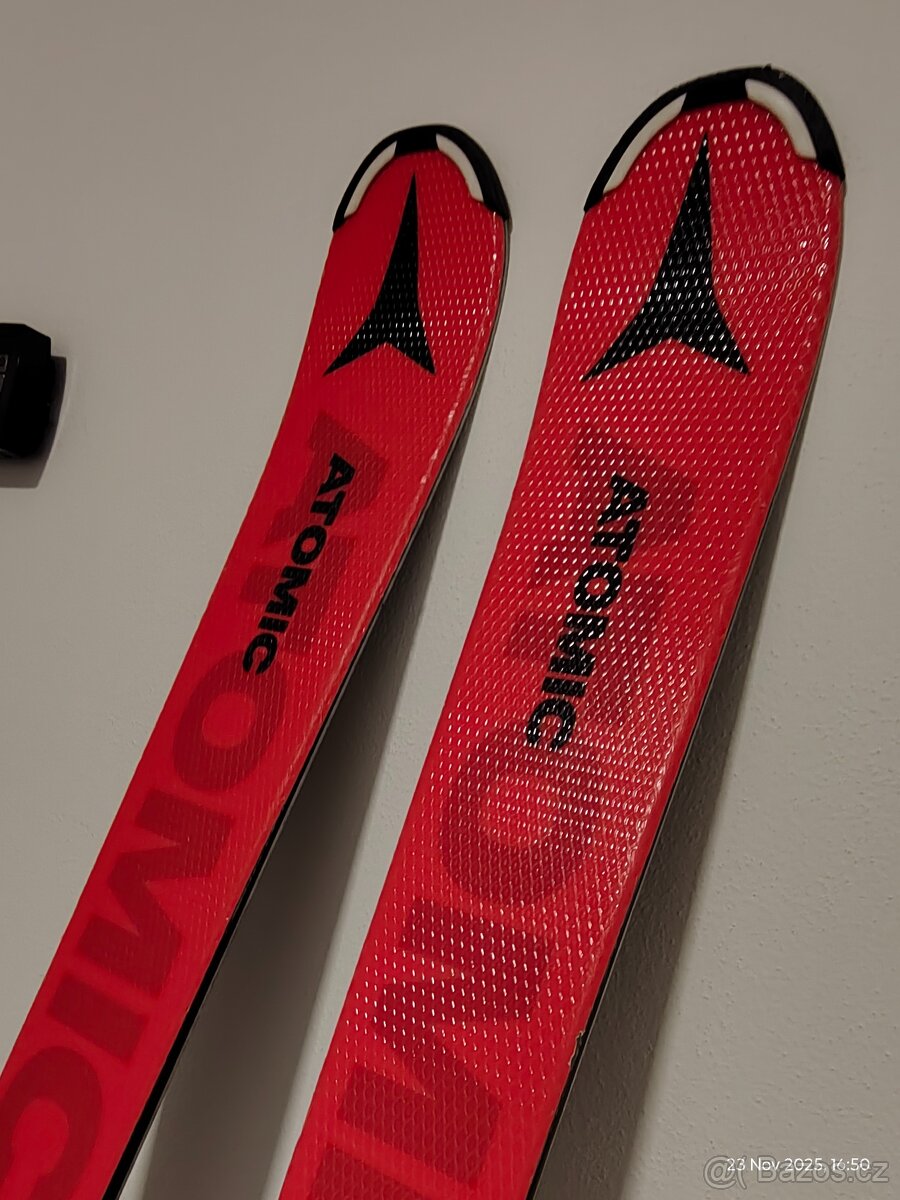 Lyže juniorské Atomic Redster 150cm a hůlky - 7
