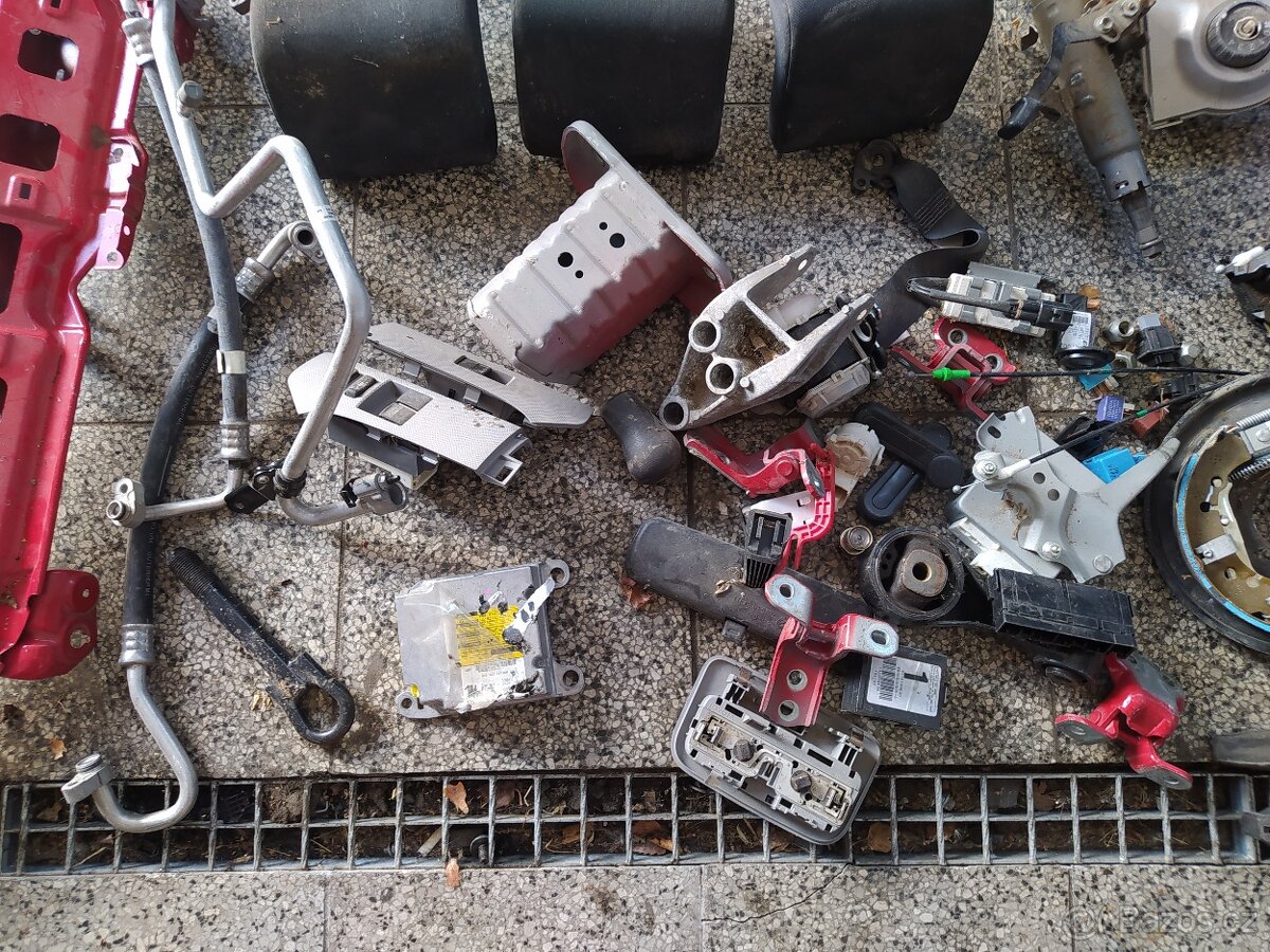 Toyota Yaris II náhradní díly - 7