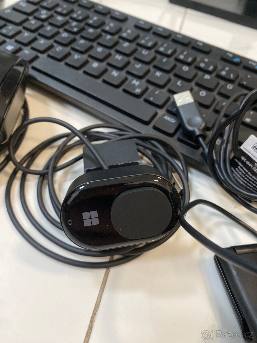 3x monitor Samsung /Acer + příslušenství - 7